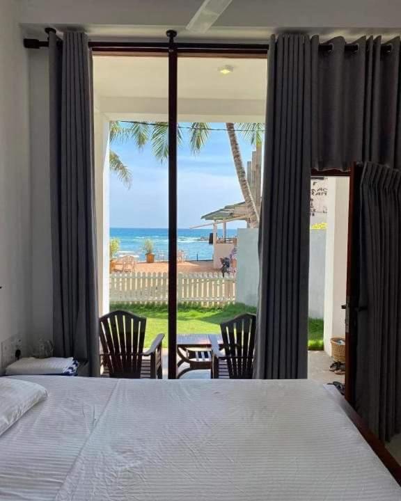 Turtle Beach House Batigama Dış mekan fotoğraf